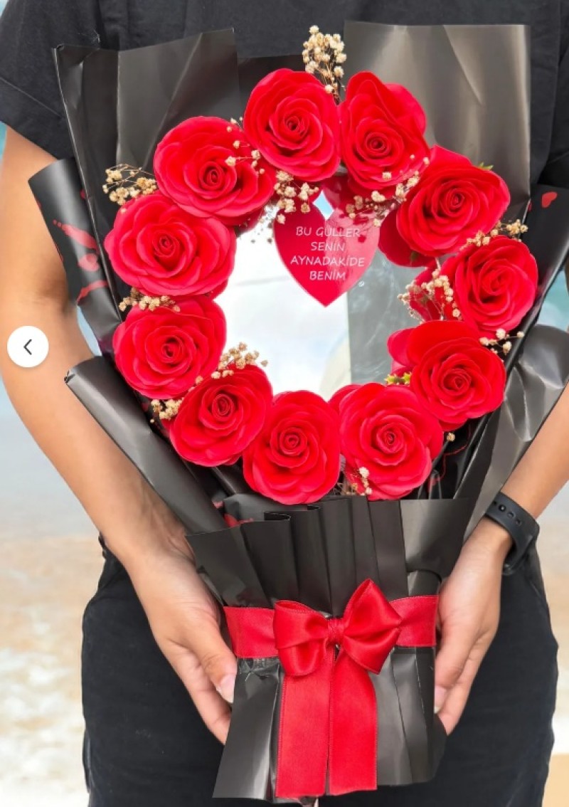  Aynalı Çiçek Buketi