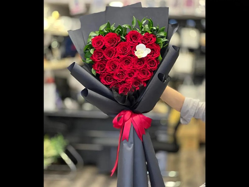 Kalp buket canlı güllerden