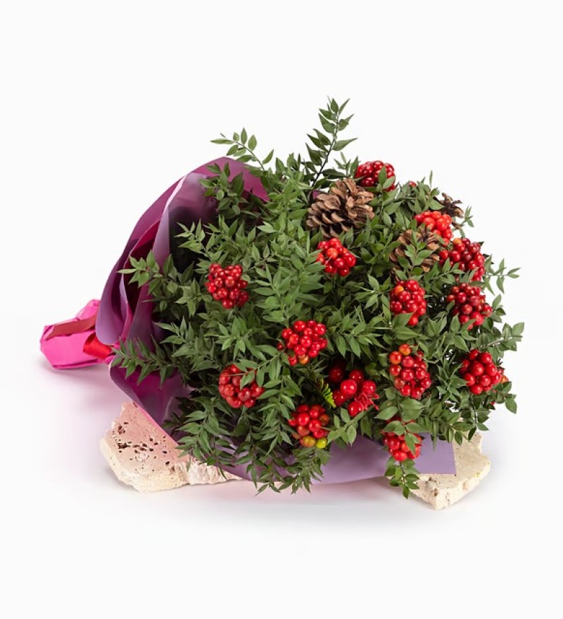 Lila Pembe Bukette Kokina ve Kozalak Tasarımı